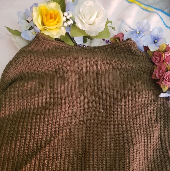 Sweater - Picture 2 of 3